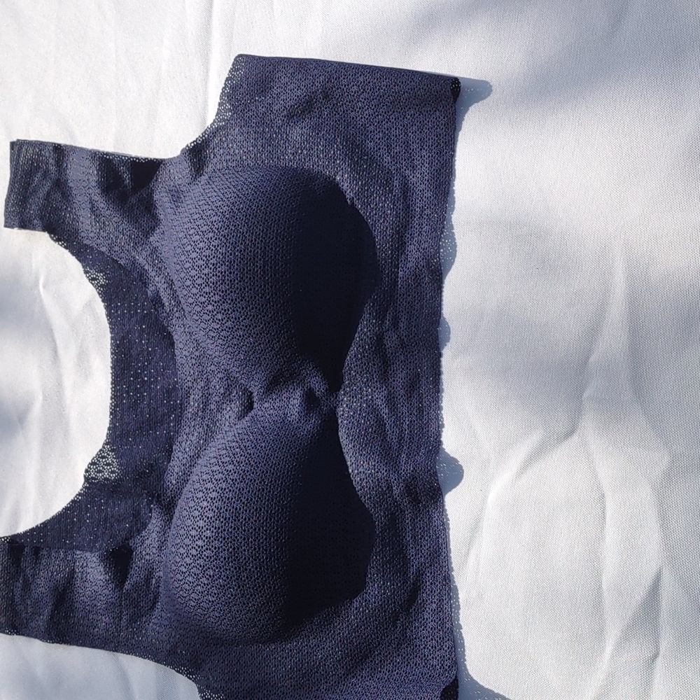 Size medium sports bra